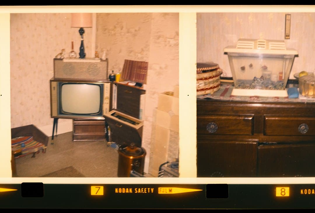Guide des programmes télévisés affiché sur un écran de télévision